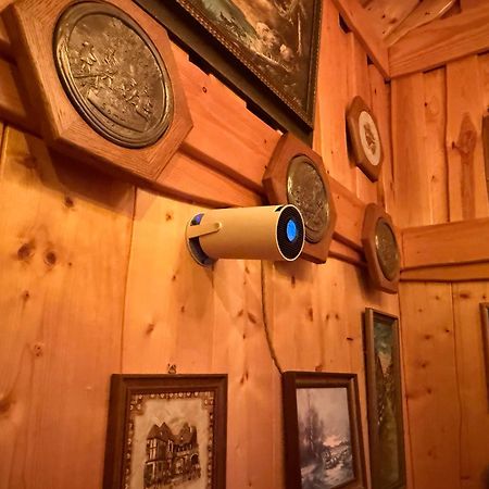 Dragon House In The Tree! Jacuzzi, Sauna ,Cinema,Heated Lici  Bagian luar foto